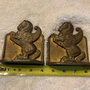 Pegasus Single Iron Bookend DAL Decorators Art L